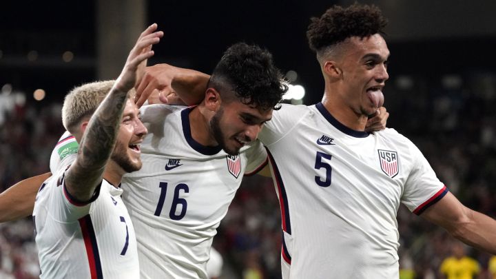 How many games does USA still need to win to qualify for the 2022 World Cup?