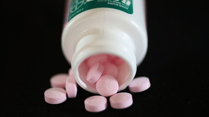 What's the reason aspirin isn't recommended for preventing heart attacks?