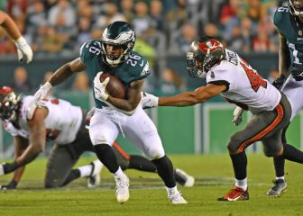 Can NFL players play fantasy football?