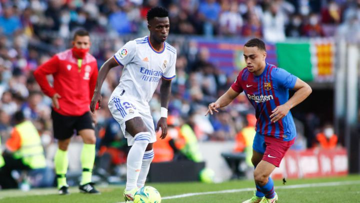 Sergiño Dest delivers solid performance in El Clásico