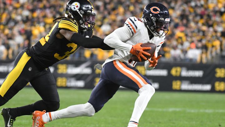 what nfl player has played for the most teams