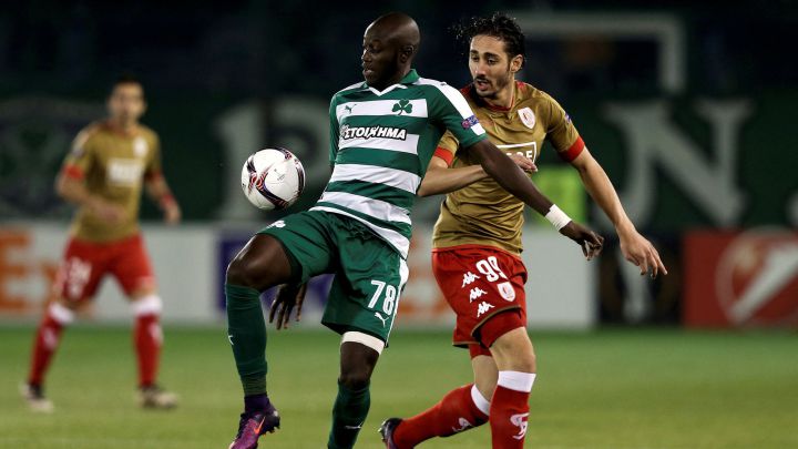 Ousmane Coulibaly thanks James Rodríguez for help after heart attack on pitch