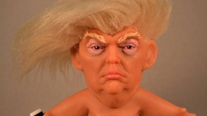 Una exitosa campaña de 'crowdfunding' hará realidad el muñeco troll de Trump