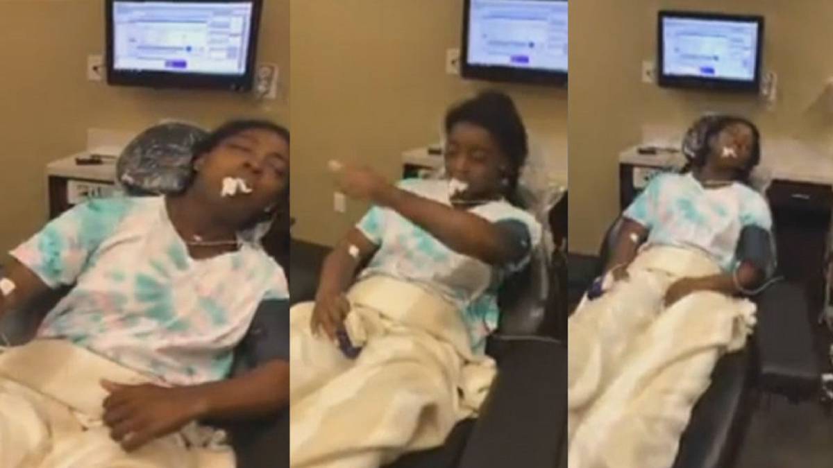 Simone Biles es viral al mostrarse bajo los efectos de la anestesia