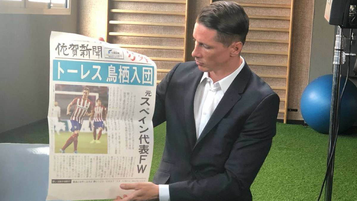 Torres en japonésトーレス es TT en Japón al anunciarse su fichaje por el Sagan Tosu