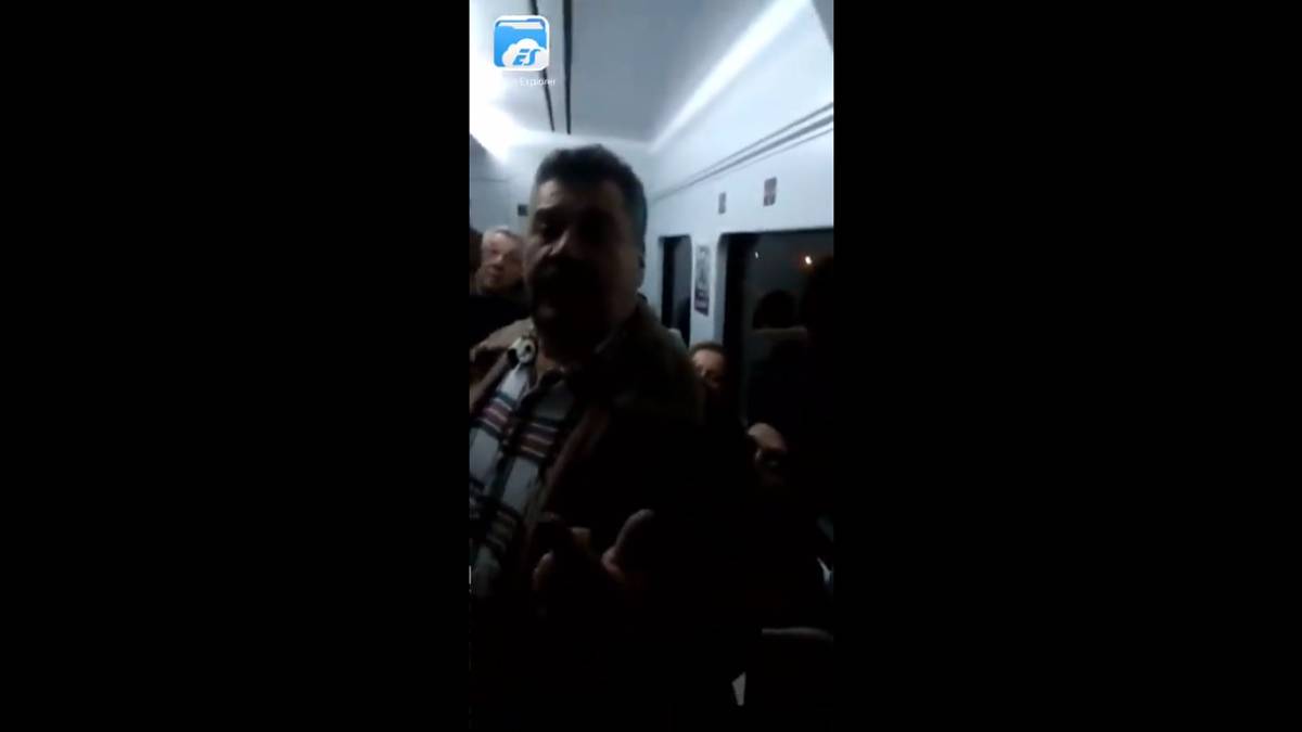 Pasajeros plantan cara a un racista que increpa en el Cercanías a un inmigrante