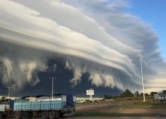 Las redes alucinan (y bromean) con esta nube en Argentina