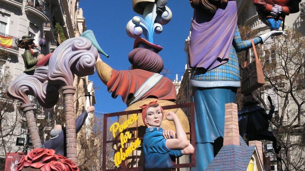 5 cosas que no te dicen cuando vas a las Fallas de Valencia