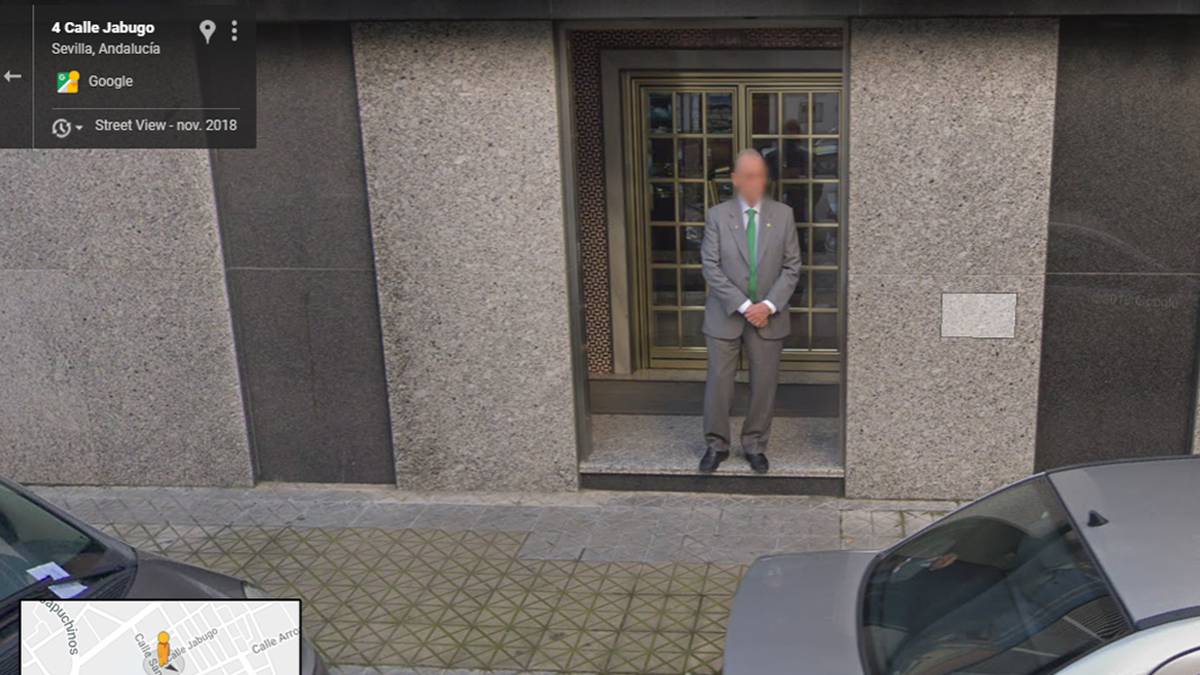 Google Maps 'caza' a Lopera en la puerta de su oficina y las redes revolucionan