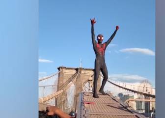 Ya estuvo Batman y ahora llega Spider-Man a las protestas: ojo a las reacciones