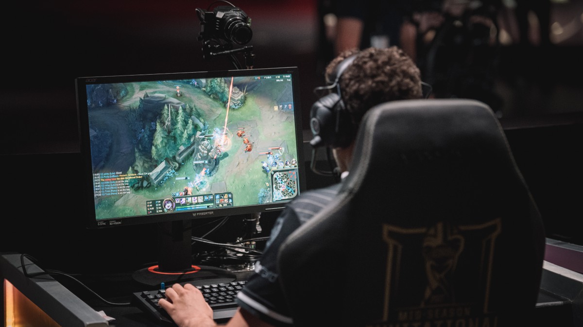 It is time for Riot Games to develop a comprehensive practice tool for professional teams