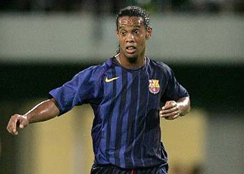 Ronaldinho, baja para el Gamper por lesión