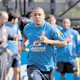 Parreira impone a Ronie trabajo extra y especial Parreira impone a Ronie trabajo extra y especial