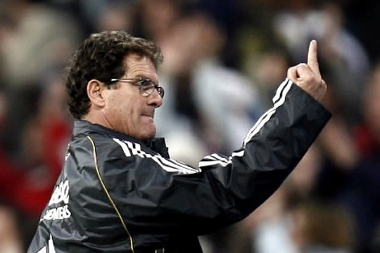 Capello dedicó una "peineta" a dos aficionados del Real Madrid