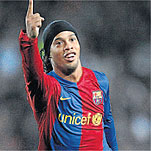 Ronaldinho ya saca 11 tantos al segundo goleador del equipo