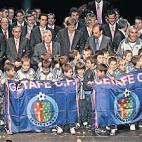 Torres, en los altares Torres, en los altares