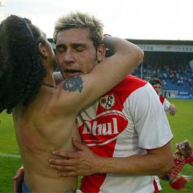 El Eibar regresa a Segunda tras remontar ante el Rayo Vallecano El Eibar regresa a Segunda tras remontar ante el Rayo Vallecano
