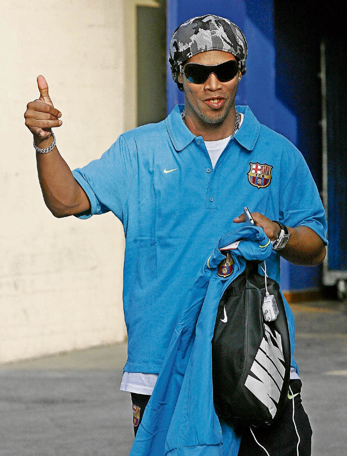 Ronaldinho no viaja a Valencia