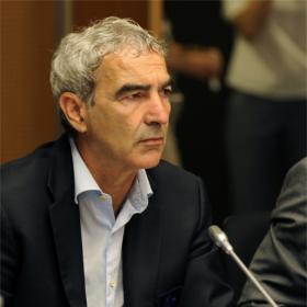 Domenech sigue al frente de la selección nacional de Francia Domenech sigue al frente de la selección nacional de Francia
