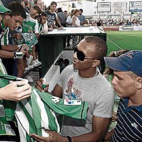 Buena imagen del Betis en su primer amistoso Buena imagen del Betis en su primer amistoso
