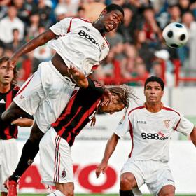 El nuevo Sevilla tumba al Milán en su presentación en Europa El nuevo Sevilla tumba al Milán en su presentación en Europa