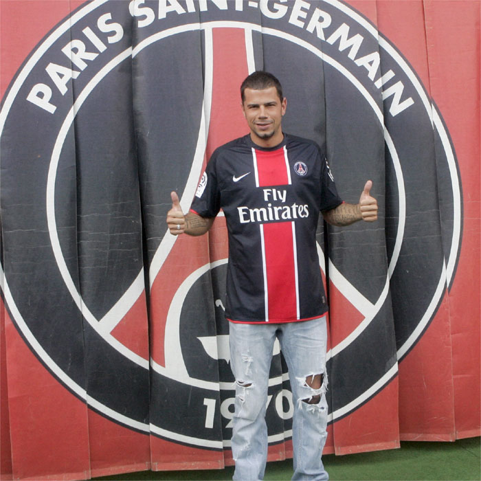 Kezman se convierte en nuevo jugador del Paris Saint-Germain