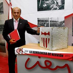 Los grandes prometen no fichar a Diego Capel Los grandes prometen no fichar a Diego Capel