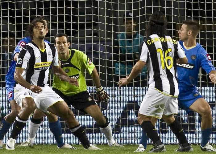 Camoranesi amplía su contrato con la Juventus