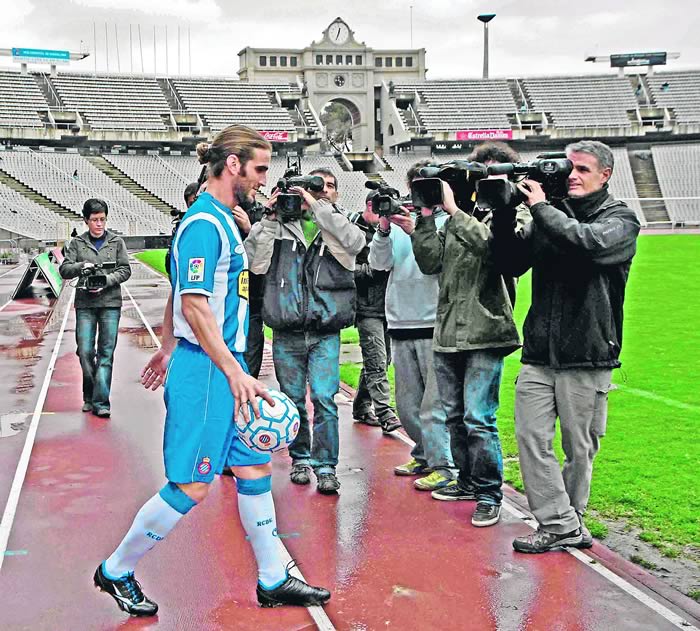 El 'Rifle' Alonso: "Juego a fútbol como me tocó vivir"