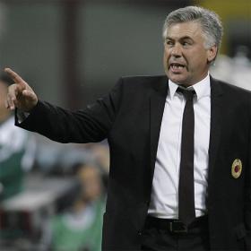 Ancelotti: "Sí, me quedo en el Milán" Ancelotti: "Sí, me quedo en el Milán"