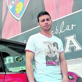 Rubén Castro trae el morbo con su regreso Rubén Castro trae el morbo con su regreso