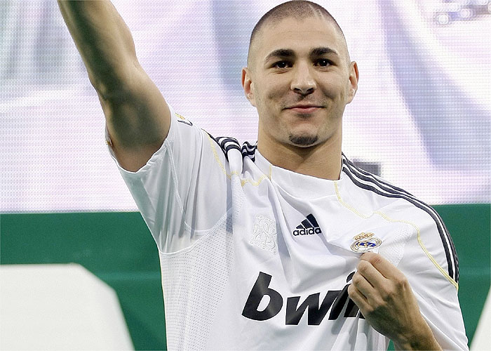 Benzema: "Estoy feliz por estar en el mismo equipo que Zidane y Ronaldo"