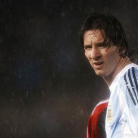La prensa argentina ataca al "intrascendente" Messi La prensa argentina ataca al "intrascendente" Messi