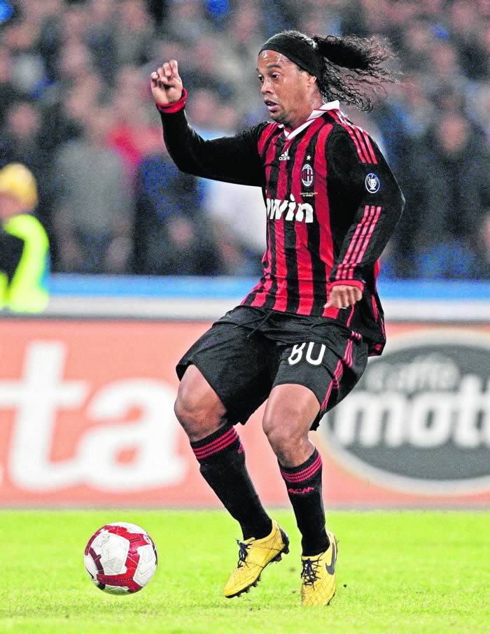 Peligro: Ronaldinho vuelve a estar bien