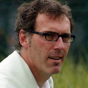 El Sevilla negocia con Laurent Blanc, según L'Equipe El Sevilla negocia con Laurent Blanc, según L'Equipe