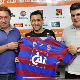 Marcos: "Vengo a Huesca perdiendo dinero pero quiero disfrutar del fútbol" Marcos: "Vengo a Huesca perdiendo dinero pero quiero disfrutar del fútbol"