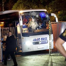 Apedreado el autobús del Levski Sofía por aficionados del AIK Estocolmo Apedreado el autobús del Levski Sofía por aficionados del AIK Estocolmo
