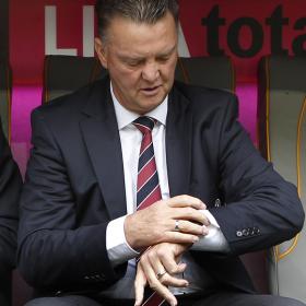 Van Gaal renueva con el Bayern hasta 2012 Van Gaal renueva con el Bayern hasta 2012