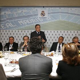 Florentino: "Mourinho es el mejor del mundo" Florentino: "Mourinho es el mejor del mundo"