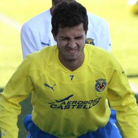 Nilmar será operado de la rodilla derecha en Brasil Nilmar será operado de la rodilla derecha en Brasil