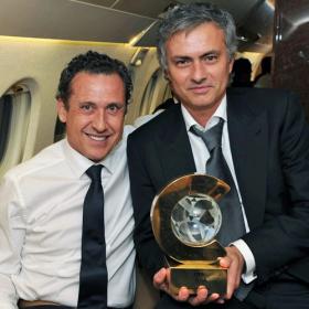 Divorcio oficial: Valdano no viajó con el equipo a Sevilla Divorcio oficial: Valdano no viajó con el equipo a Sevilla
