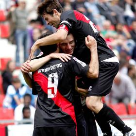 El Girona se despide de Primera, el Rayo sigue arriba El Girona se despide de Primera, el Rayo sigue arriba