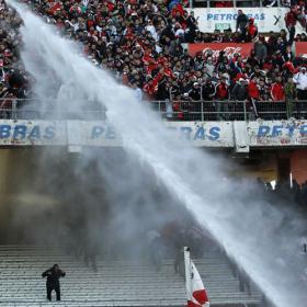 Clausuran el estadio de River durante cinco partidos Clausuran el estadio de River durante cinco partidos