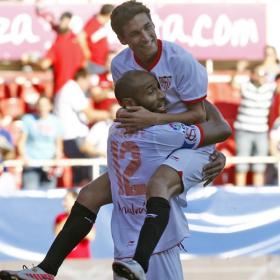 El Valencia sufre la primera derrota ante un Sevilla con 9 El Valencia sufre la primera derrota ante un Sevilla con 9