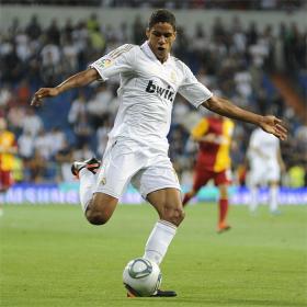 Varane: "Con Mou no hay golpes bajos, va de frente" Varane: "Con Mou no hay golpes bajos, va de frente"