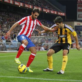 Adrián y la defensa del Zaragoza alivian a Manzano Adrián y la defensa del Zaragoza alivian a Manzano