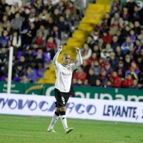 Feghouli piensa en su debut con Argelia y en el Madrid Feghouli piensa en su debut con Argelia y en el Madrid