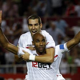 Kanouté junto a Negredo: vuelve el mejor Sevilla Kanouté junto a Negredo: vuelve el mejor Sevilla