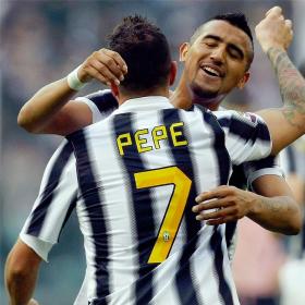 La Juve recupera el liderato tras ganar hoy al Palermo La Juve recupera el liderato tras ganar hoy al Palermo