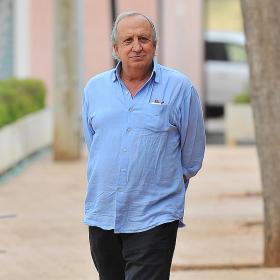 Las comisiones por Alfaro desatan un frente en el club Las comisiones por Alfaro desatan un frente en el club